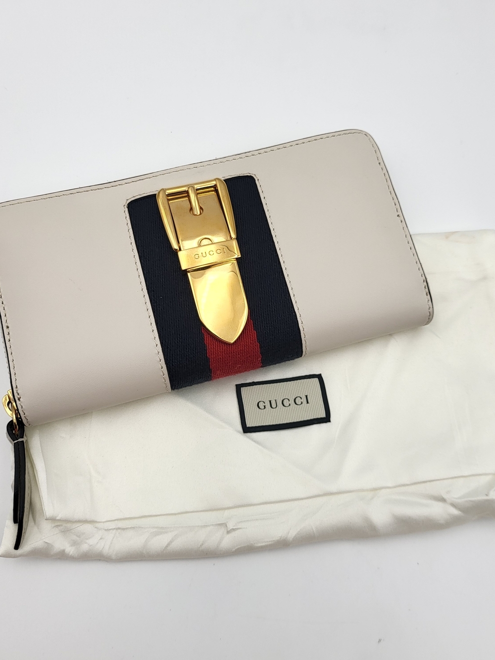 Gucci Sylvie Calfskin Leather Zip Around Wallet 476083,,Authentic !! Pristine...